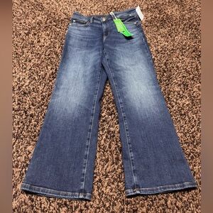 Nwt guess Sadie straight shape up jeans size 28x29-Size 6